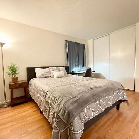 Modern Rooms & Suites In West Lancaster Ngoại thất bức ảnh