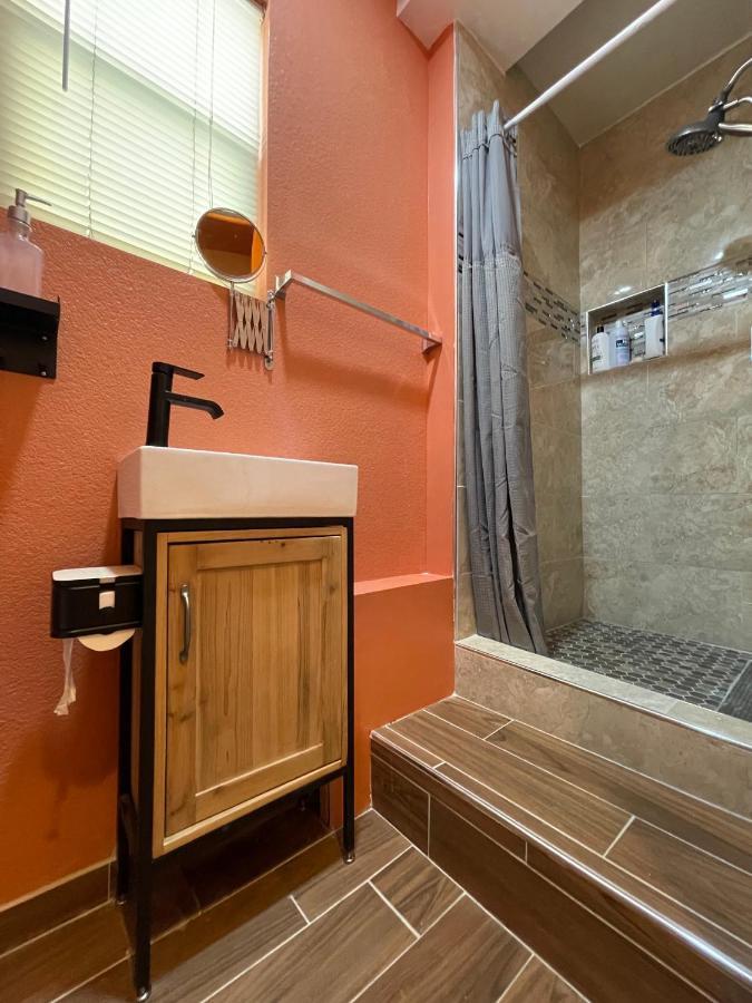 Modern Rooms & Suites In West Lancaster Ngoại thất bức ảnh