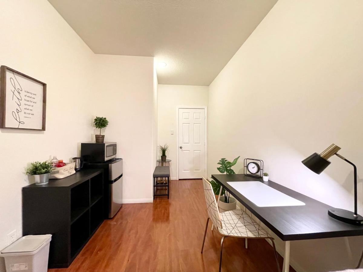 Modern Rooms & Suites In West Lancaster Phòng bức ảnh