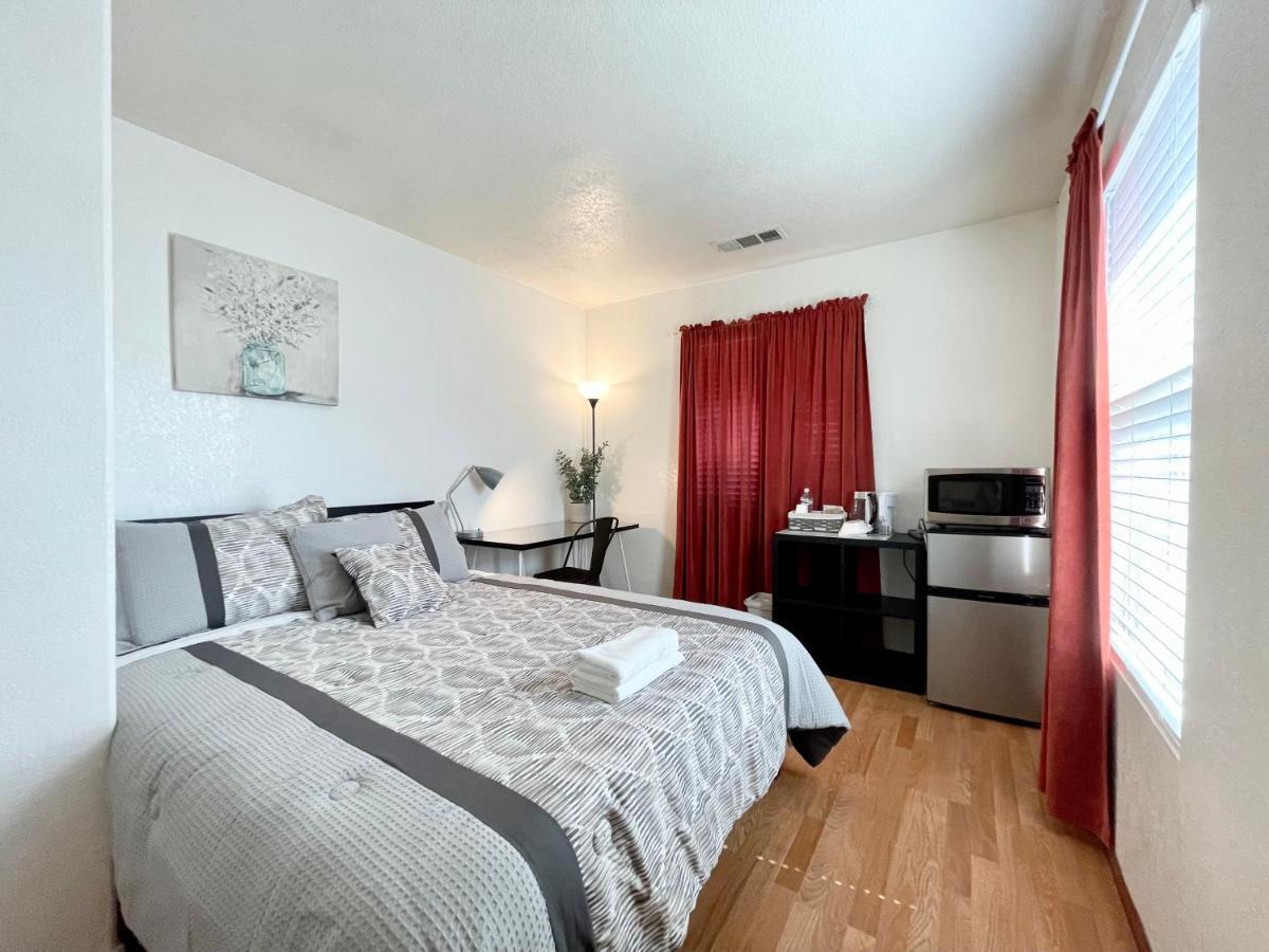 Modern Rooms & Suites In West Lancaster Ngoại thất bức ảnh